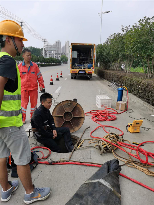 苏尼特右翻衬法管道修复技术主要工序
