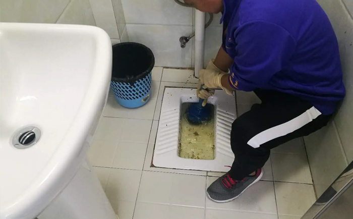 苏尼特右疏通蹲坑